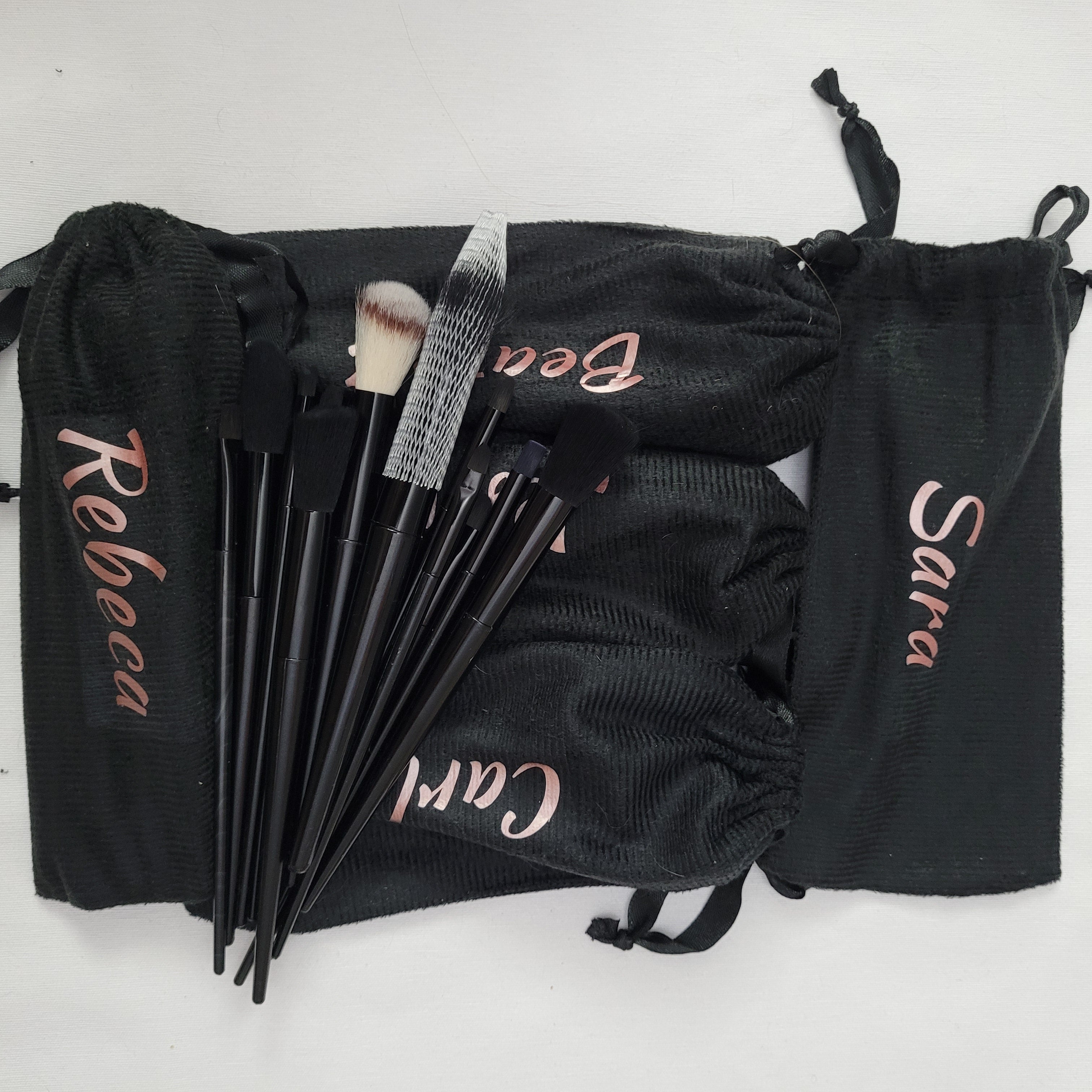 bolsita personalizada con 13 brochas