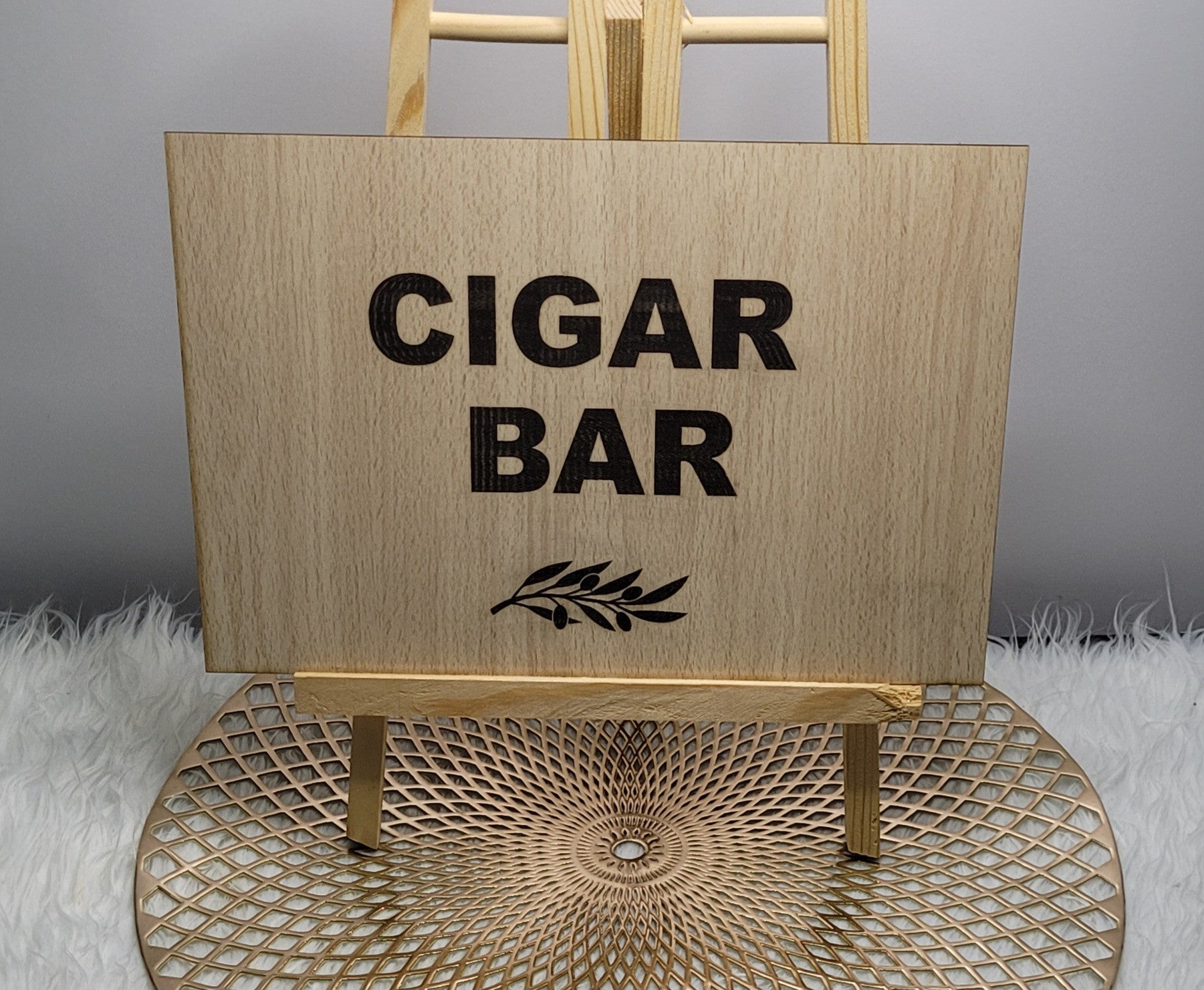 Cartel madera cigar bar