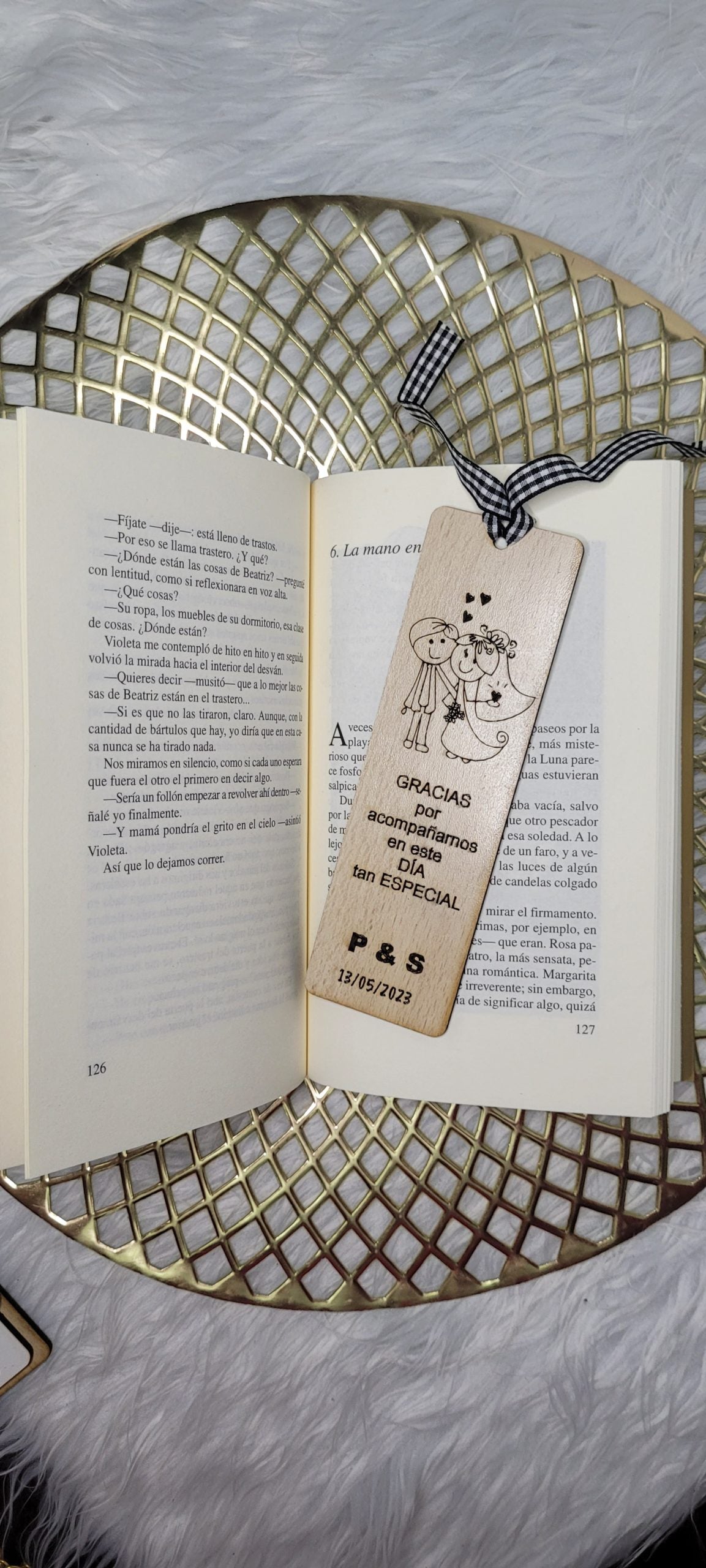 Marcapáginas de madera personalizados