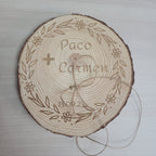 Porta alianzas de boda personalizable en rodaja de madera natural modelo rama