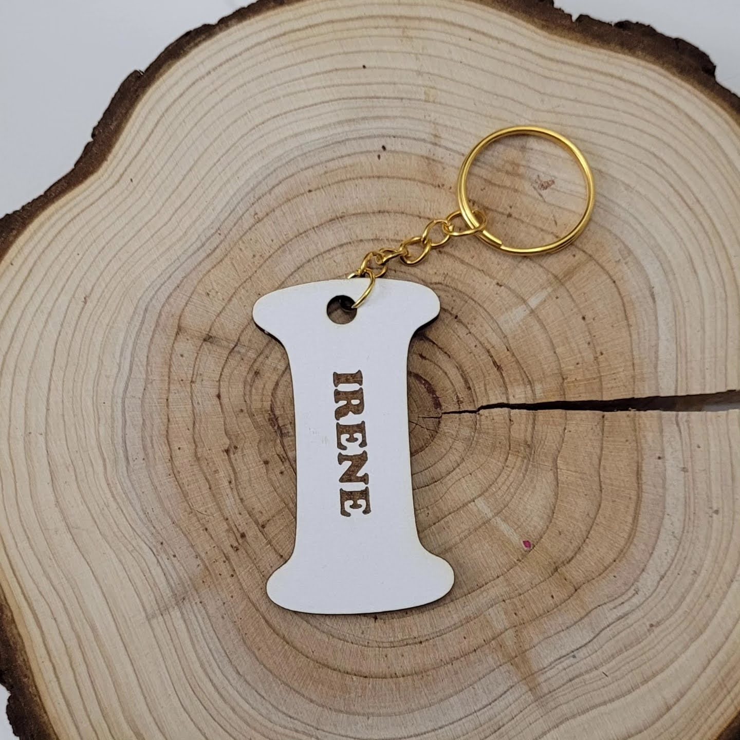 Llaveros de iniciales blancos