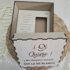 Caja de madera personalizada para regalar al novio el día de la boda. Modelo si quiero