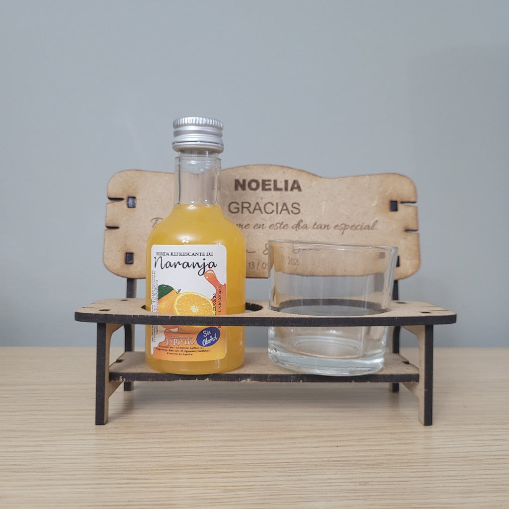 Bancos con vaso de chupito y botellita sabores sin alcohol