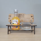 Bancos con vaso de chupito y botellita sabores sin alcohol